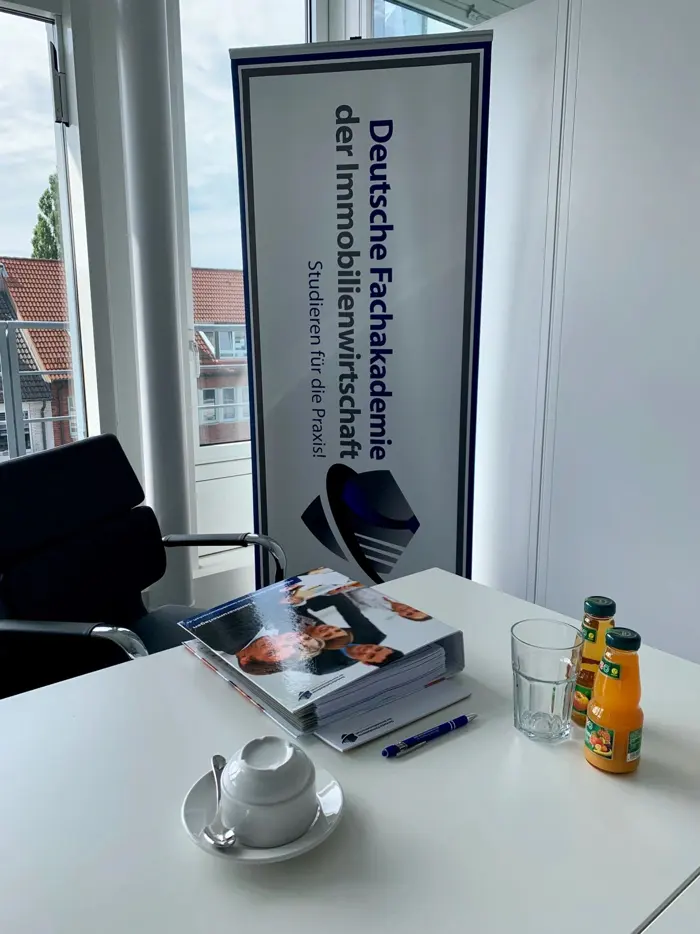 DFI-Studienunterlagen auf dem Tisch